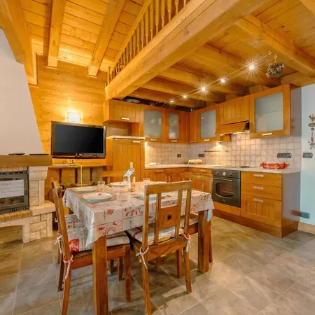 Apt Des Granges Balcony Duplex Near Chamonix For 5 - Happy Rentals *